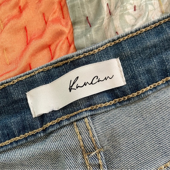 NWOT KanCan Kylie Low Rise Frayed Hem Roll Cuff Denim Shorts - size 8! - Picture 9 of 9